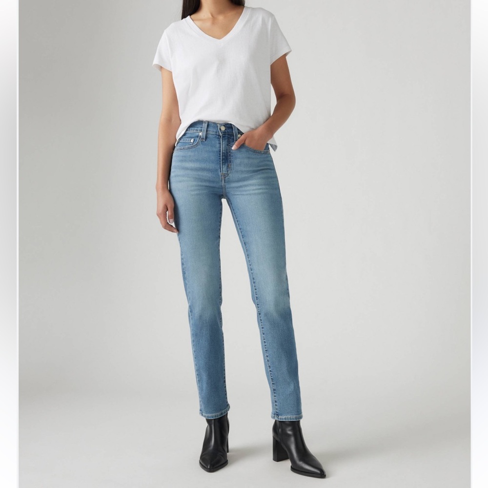 Levi's 724 Light Blue High Rise Straight Leg Jeans Sz 26